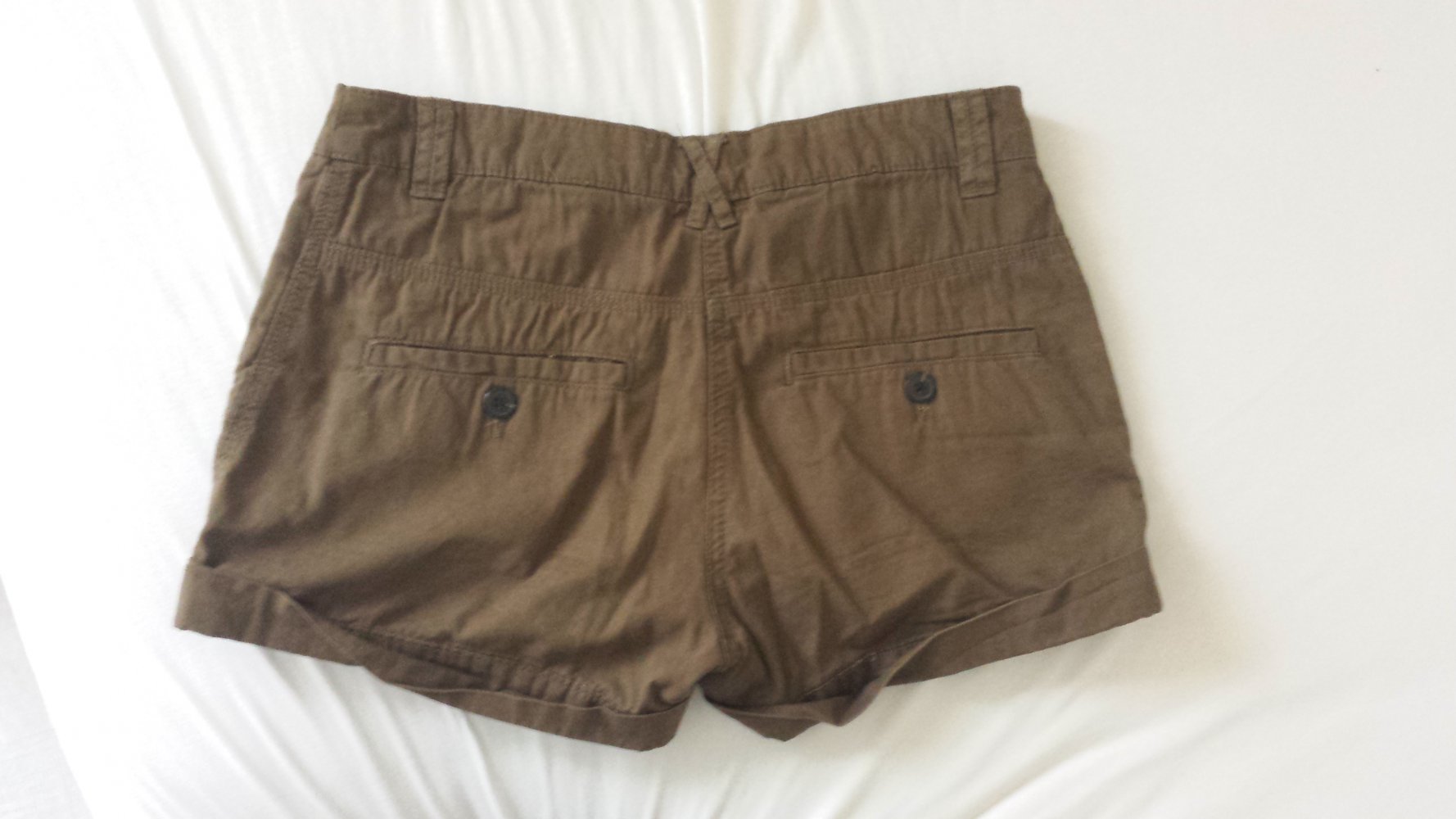 Shorts Hotpan khaki mit Nieten