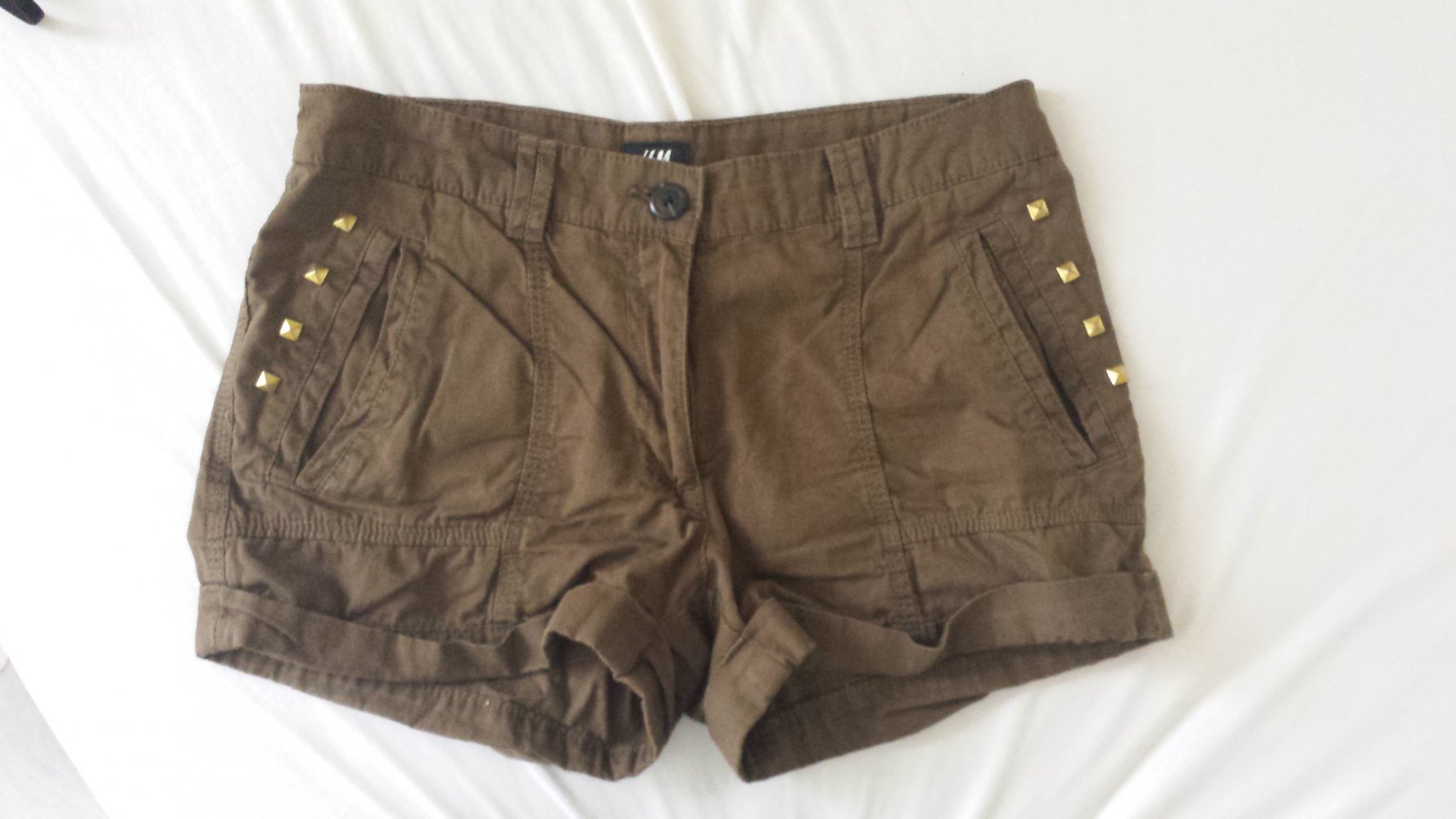 Shorts Hotpan khaki mit Nieten