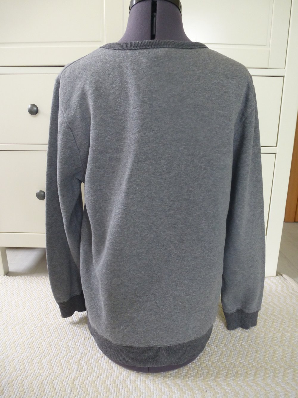 Basic Pullover grau