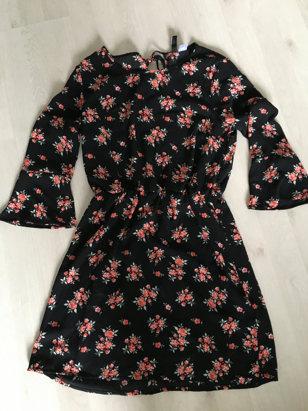 Kleid Sommerkleid schwarz geblümt blumen 3/4 Arm 36/S H&M Divided