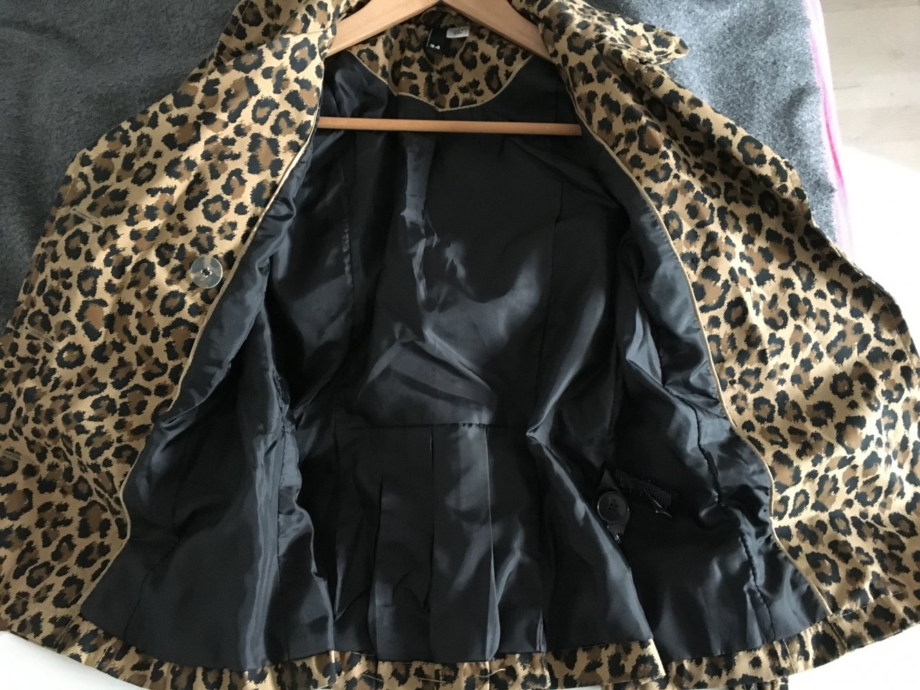 Leo Leopard Jacke Kurzer Trenchcoat Regenjacke retro rockabilly vintage H&M S tailliert