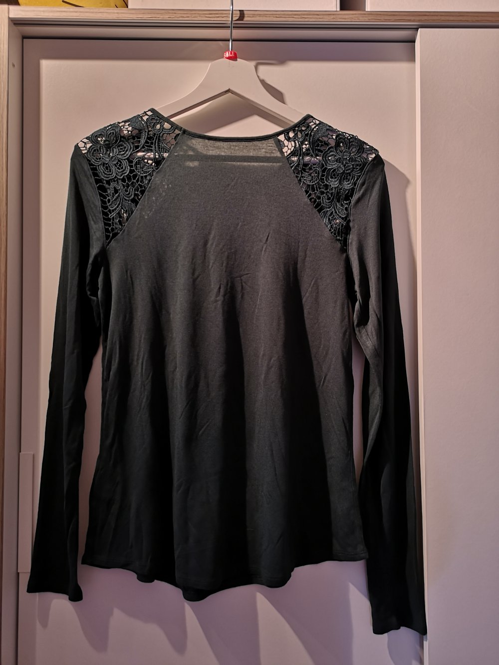 Shirt wie neu mit Spitze