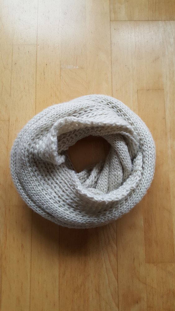 Schöner Strickschal