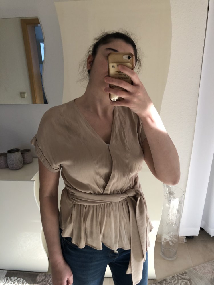 Wickelbluse wickeltop bluse top blusentop oberteil partytop volantsbluse peplumbluse blogger 
