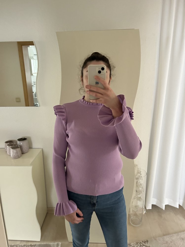 Rippenpullover volantspullover rüschenpullover volantspulli rippenpulli pulli blogger