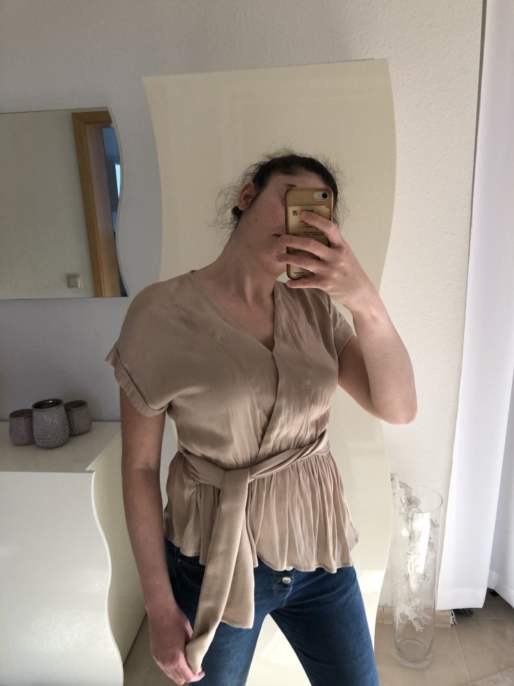 Wickelbluse wickeltop bluse top blusentop oberteil partytop volantsbluse peplumbluse blogger 