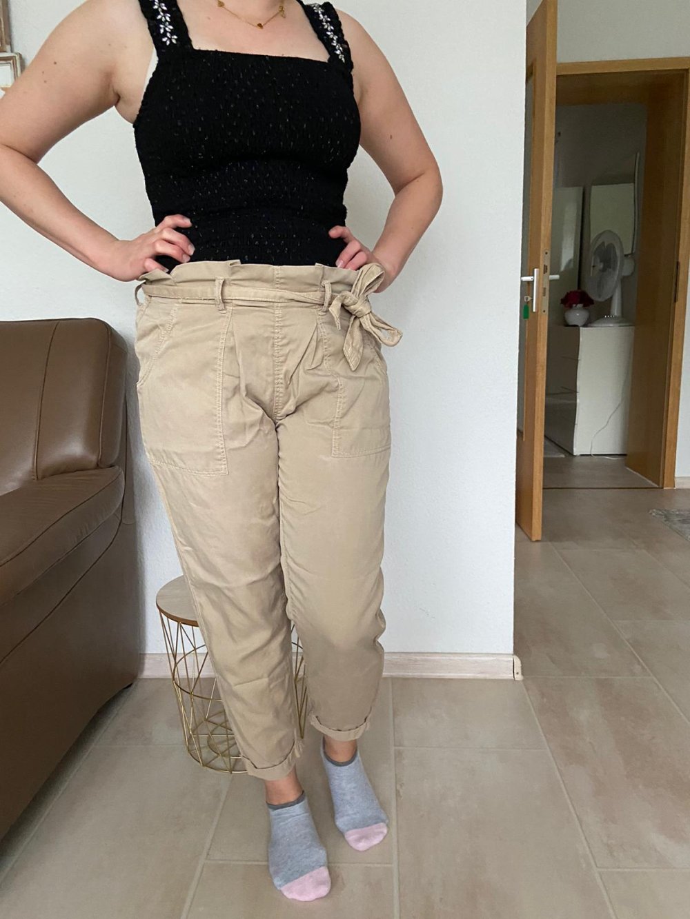 Paperbaghose hose paperbag highwaisthose chinohose momjeans momhose anklejeans knöcheljeans blogger 