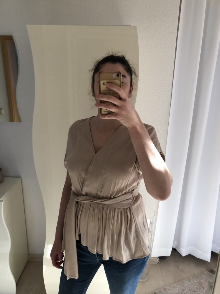 Wickelbluse wickeltop bluse top blusentop oberteil partytop volantsbluse peplumbluse blogger 