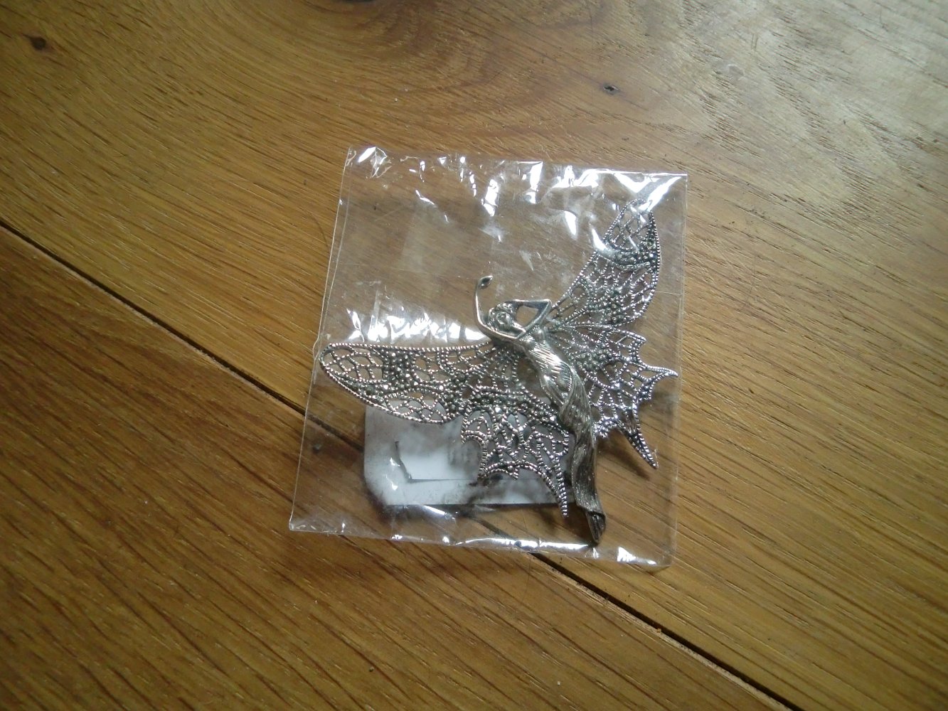 Glitzernder Anhänger Elfe mit Flugeln, Schmetterling, Fantasy