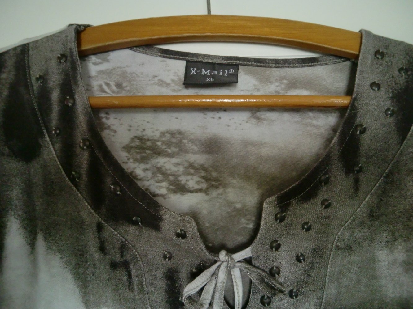 Batik Shirt mit Schnürung und Nieten (rockig boho hippie)