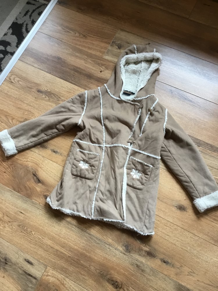 Wunderschöne,kuschlige Jacke gr.134/240