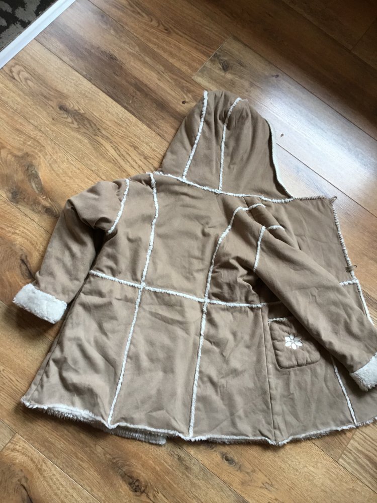 Wunderschöne,kuschlige Jacke gr.134/240