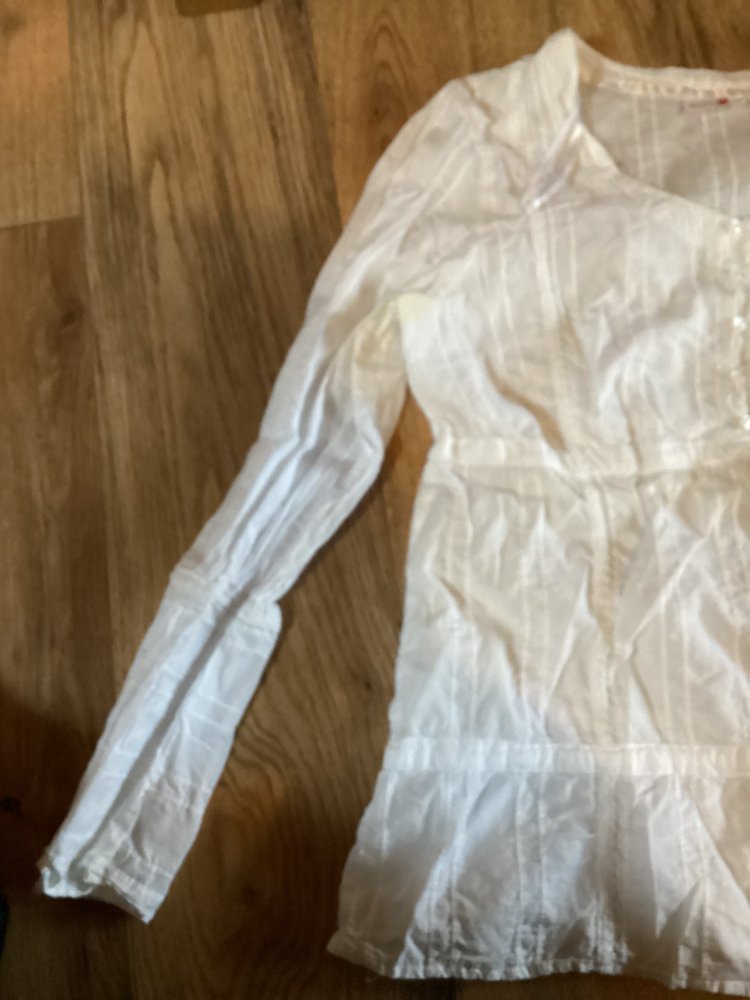 wunderschöne Bluse gr.44 NEU