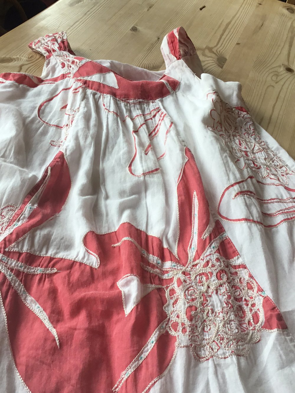 Schönes Kleid von Mossimo Ditto gr.134