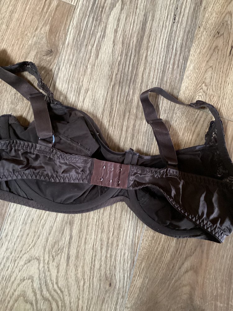 wunderschöner schokobrauner Marken Bh gr.90 D