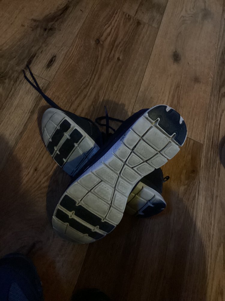 schöne leichte Sportschuhe gr.40