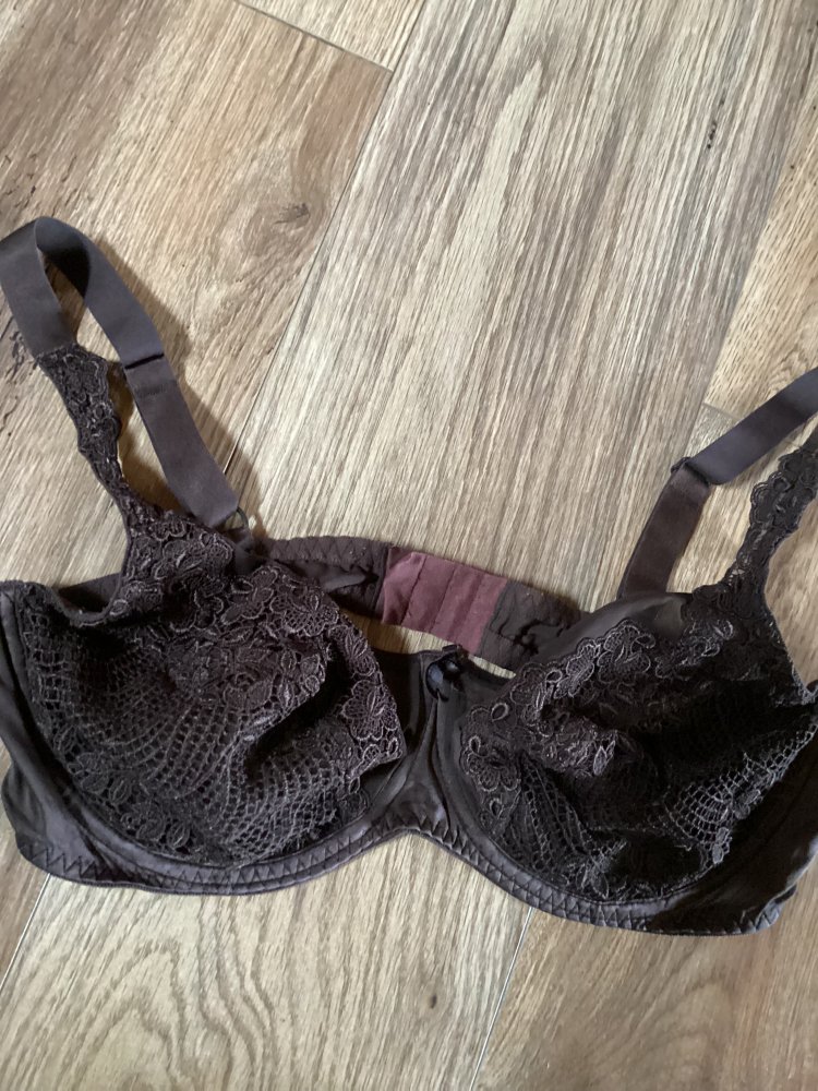 wunderschöner schokobrauner Marken Bh gr.90 D