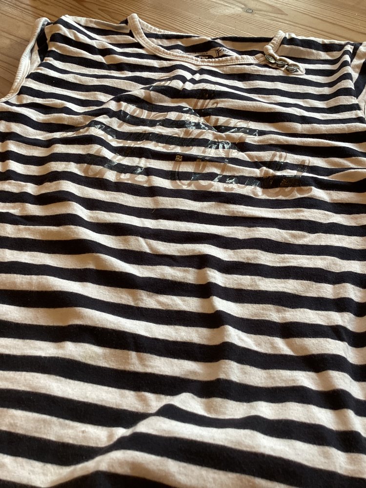 Schönes T-Shirt ca.gr.140