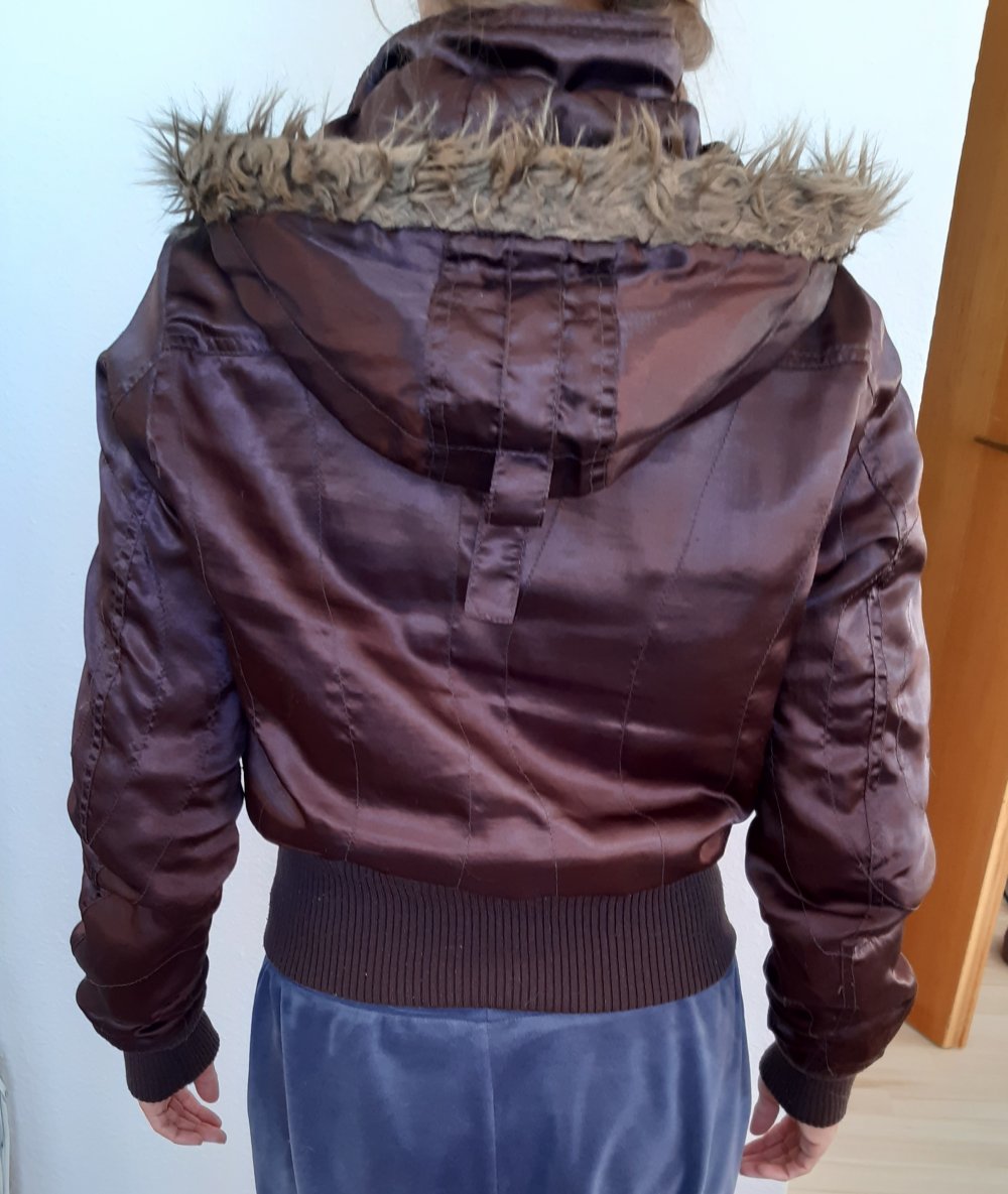 Steppjacke mit Kapuze Größe XS