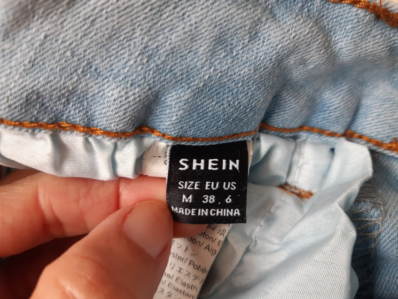 Jeans mit Schlag Größe M
