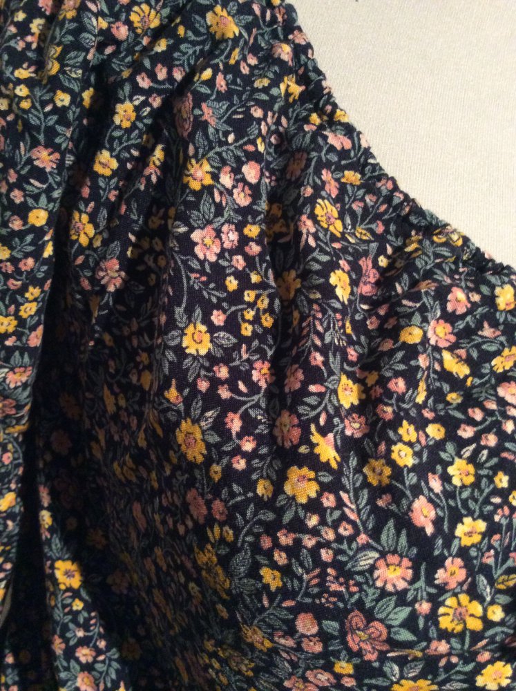 Hollister Bluse Größe XS Damen Blumenmuster neu 