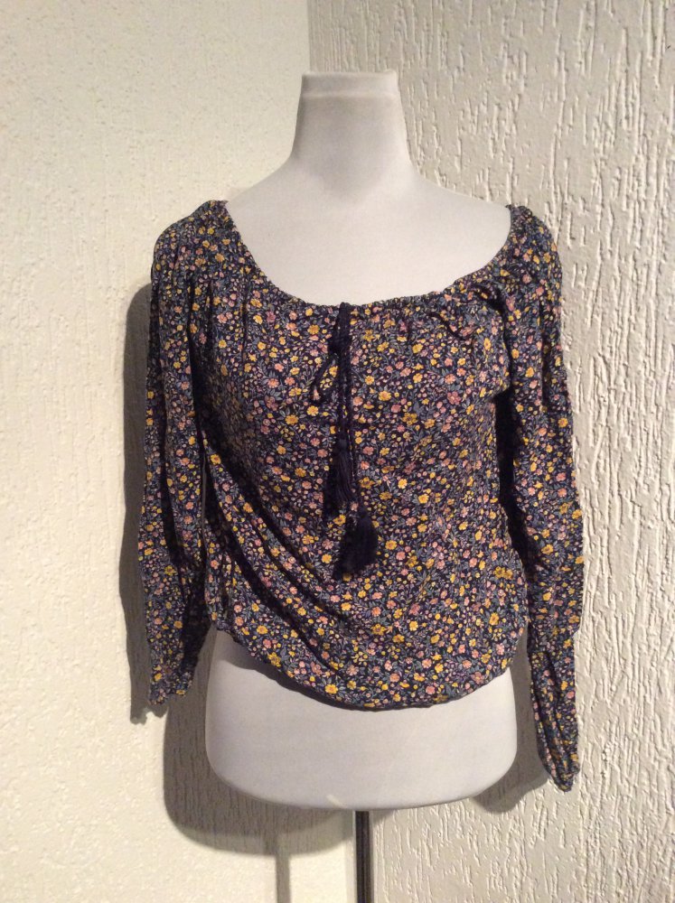 Hollister Bluse Größe XS Damen Blumenmuster neu 