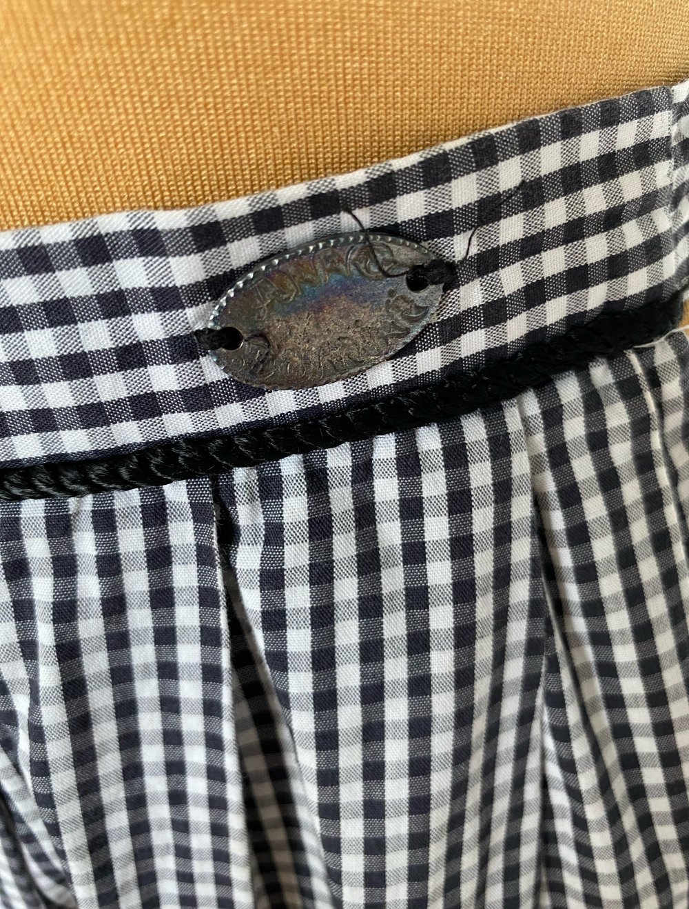 Anno Domini Design, Dirndl Schürze, Tracht, schwarz/weiß kariert, Stickerei, onesize