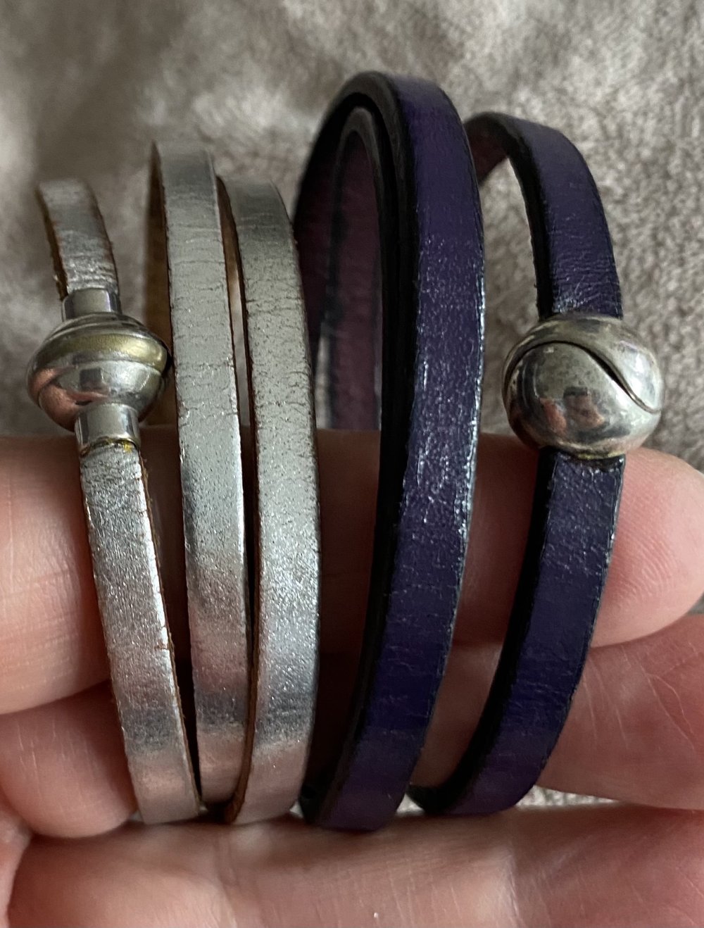 Wickelarmband Set (2), Leder, Magnetverschluss, silber u. lila