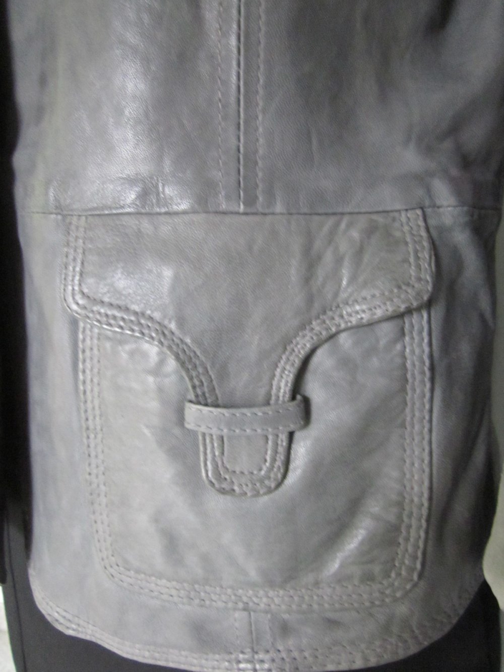 Universalstück! Graue Lederjacke von Enjoy
