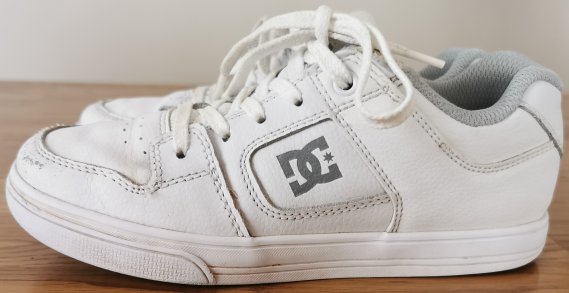 Kleiderkorb.at :: Gebrauchte Sneaker & Turnschuhe online HALLEN TURNSCHUHE SNEAKER Gr. 36 non marking PRO TOUCH Gummi